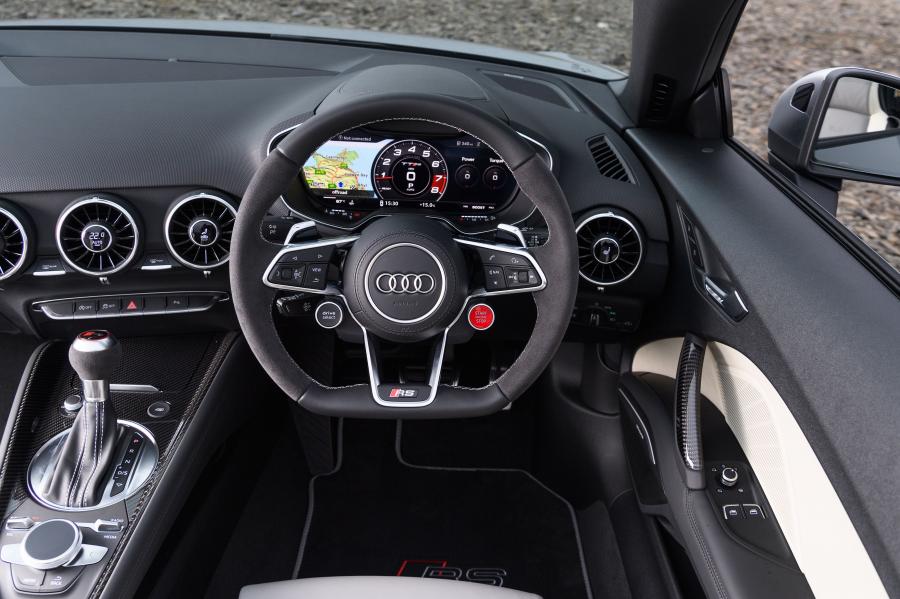 Панель приборов Audi TT RS Roadster (8S) 2016 года  (UK) (фото 10 из 40)